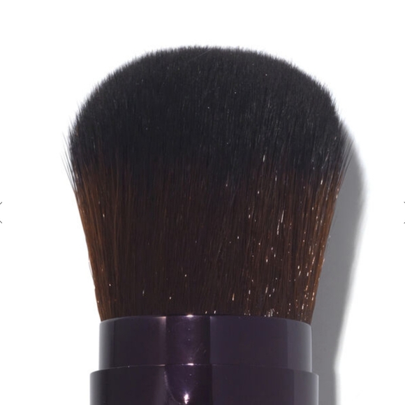 By Terry Gunzsburg Retractable Kabuki Brush - Picture 5 of 9